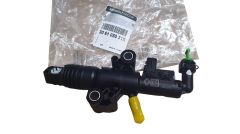 Помпа за съединител Оригинал 306105031R Renault Master 4