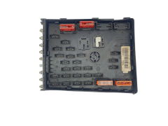Кутия с предпазители 3C0937125 6359-2777 VW SEAT Audi 40511