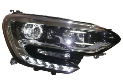 Фарове Вдясно Нов оригинал 260106827R Renault Megane 4