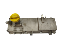 Капак на клапаните 8200243595 167702 1.4 1.6 8v Dacia Renault