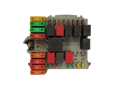 Кутия с предпазители Fiat 51775688 0051775688057657 20802