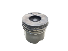 Бутало на двигателя U 7701473483 2.2 dCi DTCi Renault Opel