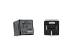 Реле Нов оригинал Renault 70 A 8200333372