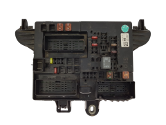 Кутия с предпазители 13277318 1327731801 Opel GM 20771