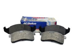 Спирачни накладки Преден край 18019524 ACDelco Buick Chevrolet