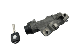 Превключвател за запалване VW Passat Polo 4B0905851G 4B0905849 1379