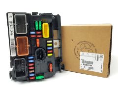 Кутия с предпазители Оригинал Citroen Peugeot C2 C3 DS3 207 1007 6500HW