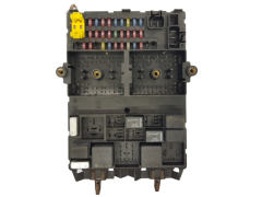 Кутия с предпазители Jeep 04812515AH 518722004