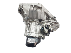 Скоростна кутия Нов оригинал JH3304 7701723434 1.6 Dacia Nissan Tiida