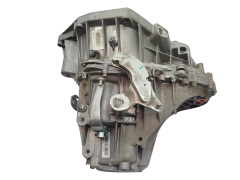 Скоростна кутия Нов оригинал TL4000 7701700551 Renault Kangoo 2 1.5 DCI