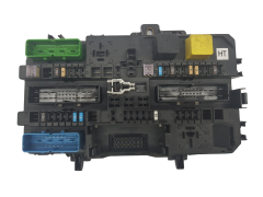 Кутия с предпазители Opel 1322173 5DK008669 GM