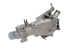 Корпус на термостат 7701038516 98456198 2.5 TD Renault Safrane