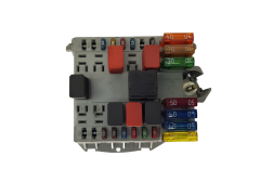 Кутия с предпазители 46835425 Fiat Delphi 20041