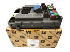 Кутия с предпазители Оригинал Citroen Peugeot C8 807 6580S4 1400310480