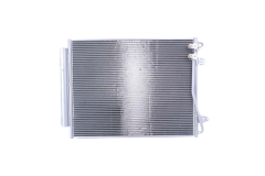 Кондензатор на климатика Направете VW Passat 3C0820411B 88201767301 Vika