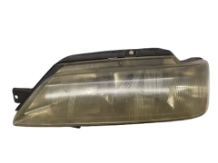 Фарове Ляво Peugeot 605 6204J1 88200843 Valeo
