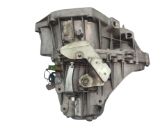 Скоростна кутия Нов оригинал TL4002 TL4A002 7701700540 Renault Clio 3 1.5 DCI