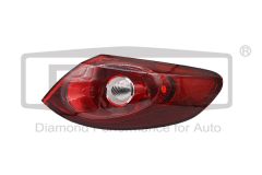 Лампи Права 3C8945096D 99451788702 VW Passat CC DPA