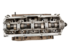 Глава на двигателя VWAG 06A103373N 2.0 8V AZM 2