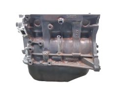 Блок на двигателя D4FE770 D4F770 8201156008 Renault Twingo 2 1.2 16V 108000km