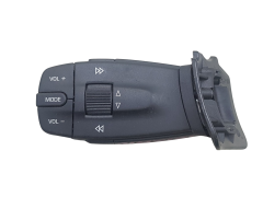Дистанционно управление на радио Seat Ibiza 3 5J0959849