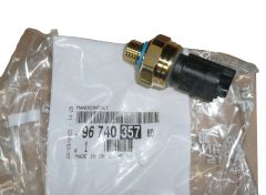 Сензор за налягане на маслото Нов оригинал 9674035780 Citroen Peugeot