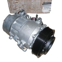 Компресор за климатик Нов оригинал 926000994R Renault 1.5 DCI