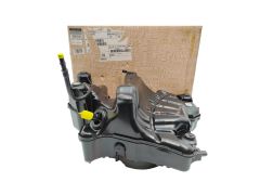 Резервоар за AdBlue Нов оригинал 20411HV81A Renault