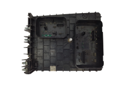 Кутия с предпазители VW Audi 1K0937124H 0-1534502-1 18968