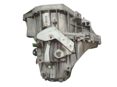 Скоростна кутия Нов оригинал TL4A001 TL4001 7701700539 Renault Megane 2 1.5