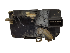 Заключване на врати Ляво Преден край 9135H3 Peugeot 306 Kiekert 10680