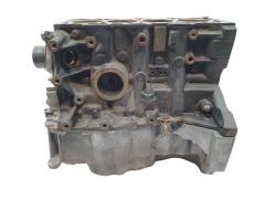 Блок на двигателя K9KB410 K9K410 1.5 dCi Nissan Juke