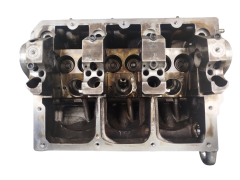 Глава на двигателя VWAG 045103373H 1.4 6V TDI BMS 2