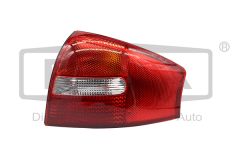 Лампи Права 4B5945096B 89450735402 Audi A6 DPA