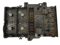 Кутия с предпазители Chrysler P4707794 19653