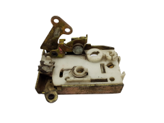 Заключване на врати Вдясно Преден край 9136F6 Citroen Saxo 3D