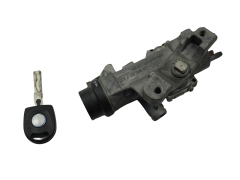 Превключвател за запалване VW Polo 4B0905851F 4B0905849 HF2