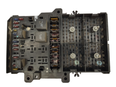 Кутия с предпазители Dodge P04707784AB 19627