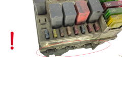 Кутия с предпазители 51724394 0051724394057657 Alfa Romeo Delphi 58142