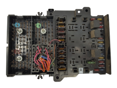 Кутия с предпазители Chrysler P4707693 19644