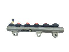 Релса за впръскване Bosch Renault 0445214155 8200842432 2.0 DCI