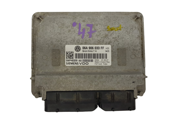 Контролер на двигателя Seat 06A906033FF 5WP40329 Siemens VDO main product photo